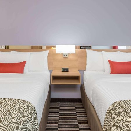 Microtel Inn & Suites By Wyndham Sudbury Exteriör bild