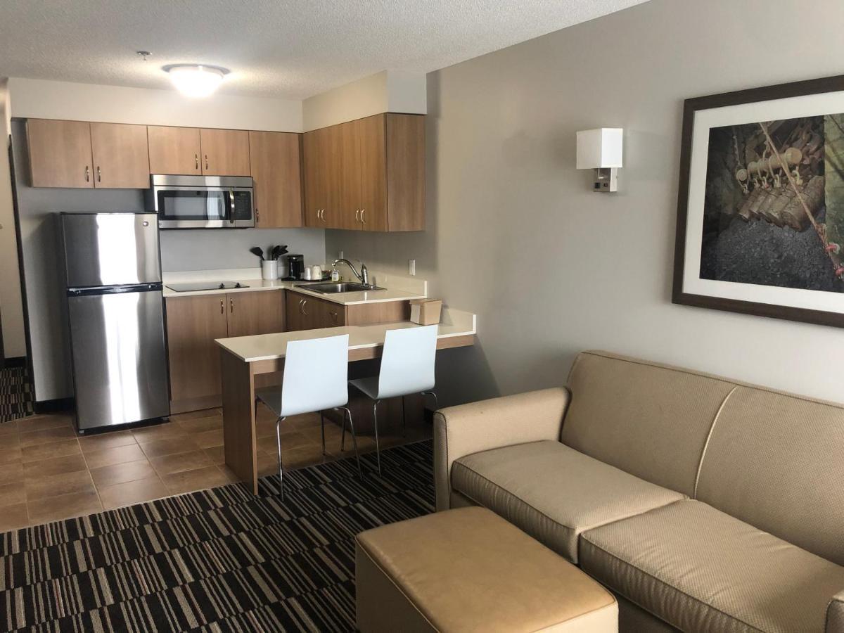 Microtel Inn & Suites By Wyndham Sudbury Exteriör bild