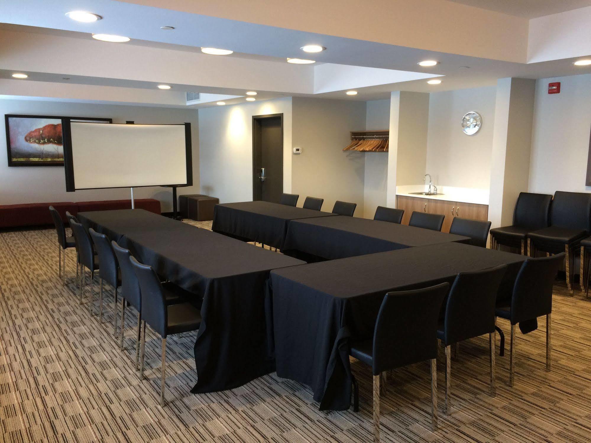 Microtel Inn & Suites By Wyndham Sudbury Exteriör bild