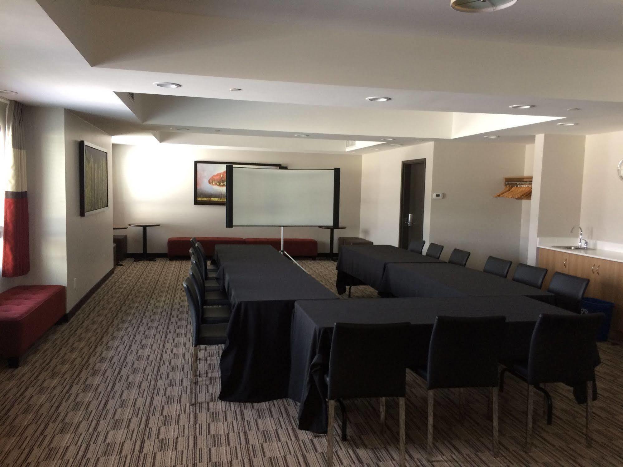 Microtel Inn & Suites By Wyndham Sudbury Exteriör bild