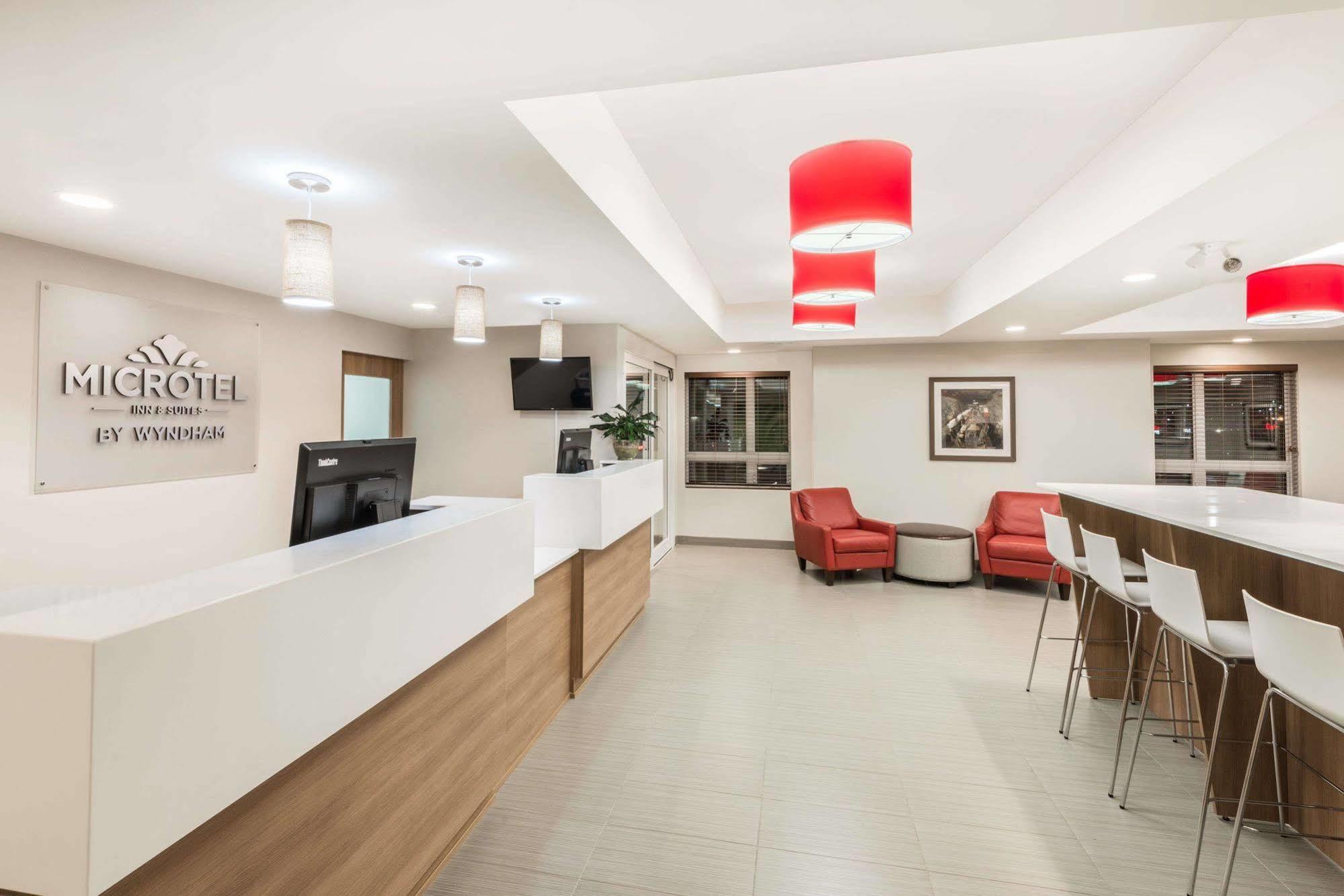 Microtel Inn & Suites By Wyndham Sudbury Exteriör bild