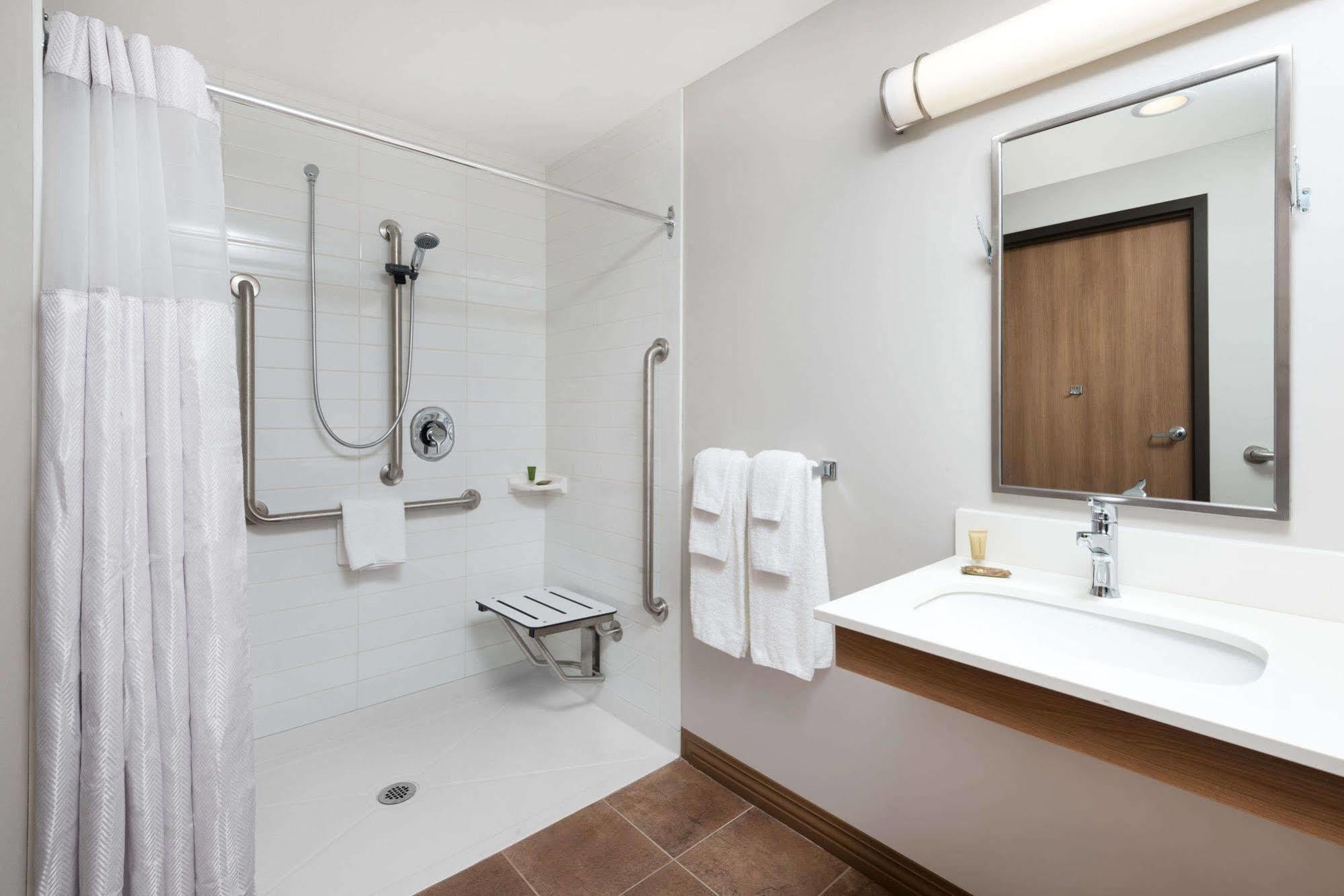 Microtel Inn & Suites By Wyndham Sudbury Exteriör bild